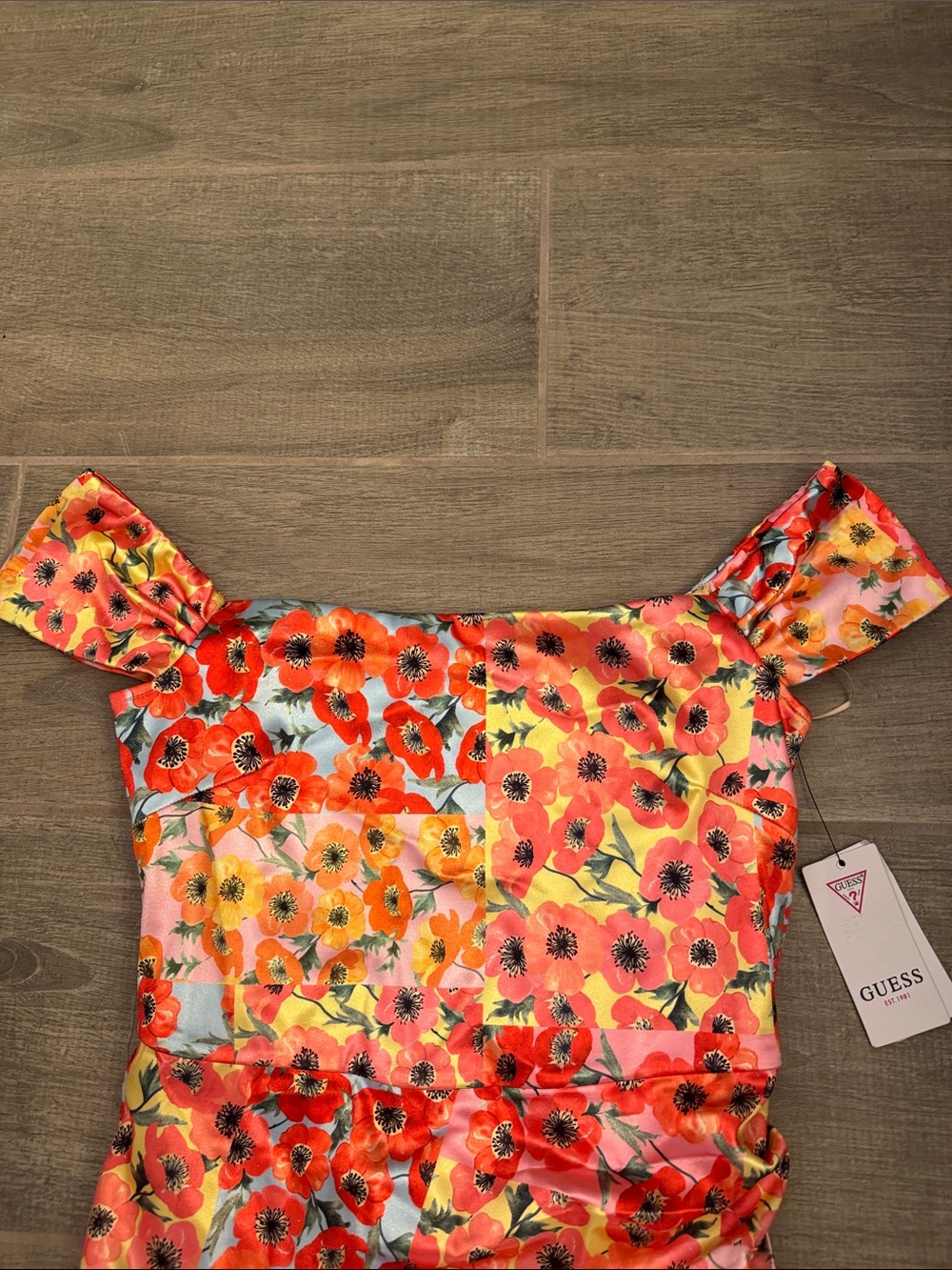 GUESS Camila Printed Off-The-Shoulder Dress Women's
S Multi Back Zip Closure - Picture 6 of 13